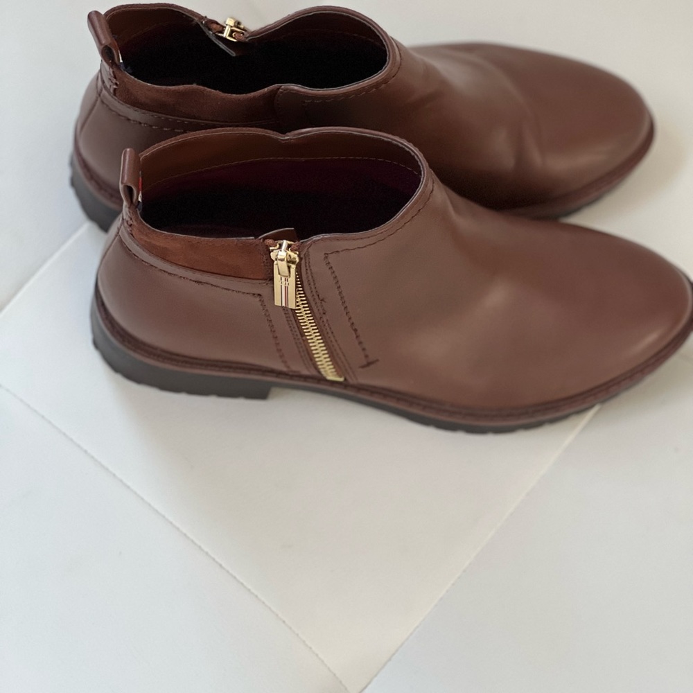 Tommy Hilfiger Fawn Booties